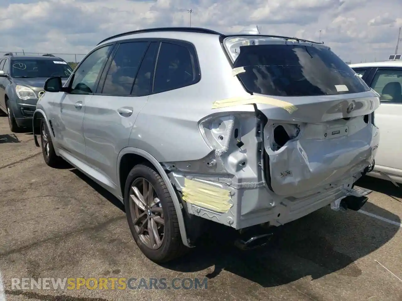 3 Photograph of a damaged car 5UXTY9C02M9H86814 BMW X3 2021