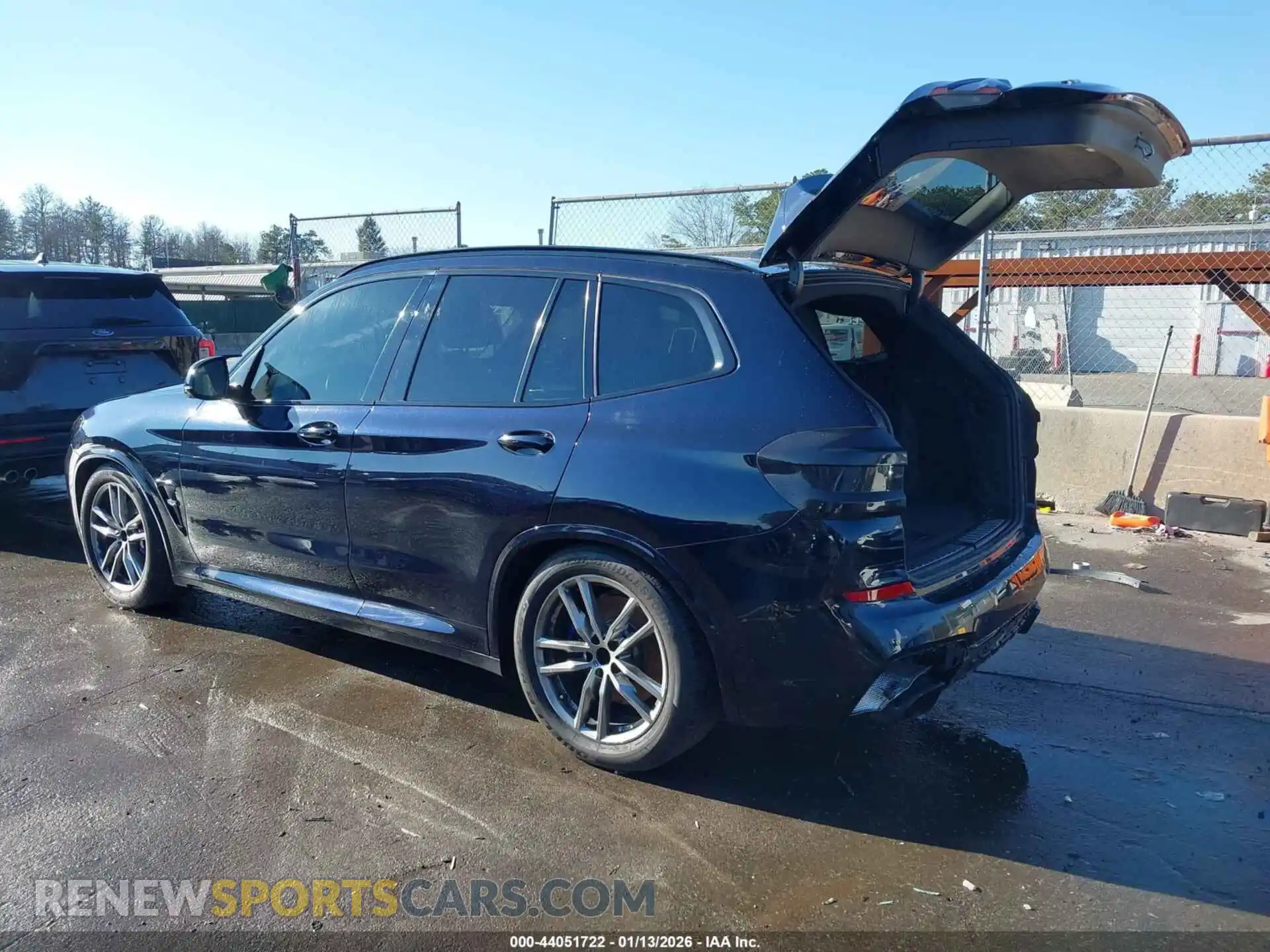 3 Photograph of a damaged car 5UXTY9C04M9E11197 BMW X3 2021