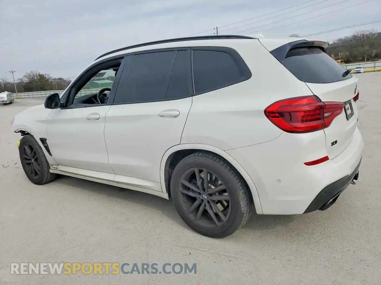 2 Photograph of a damaged car 5UXTY9C04M9F57972 BMW X3 2021