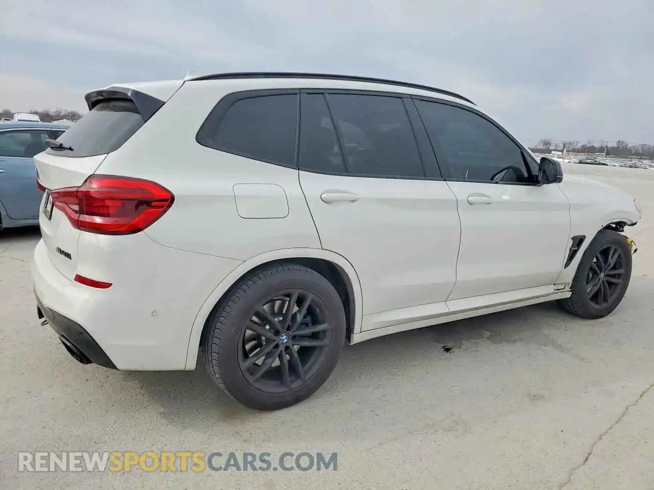 3 Photograph of a damaged car 5UXTY9C04M9F57972 BMW X3 2021