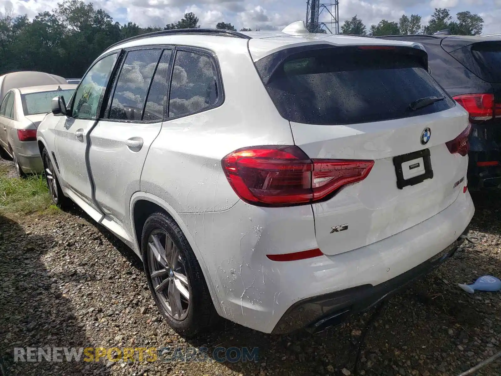 3 Photograph of a damaged car 5UXTY9C07M9F63006 BMW X3 2021