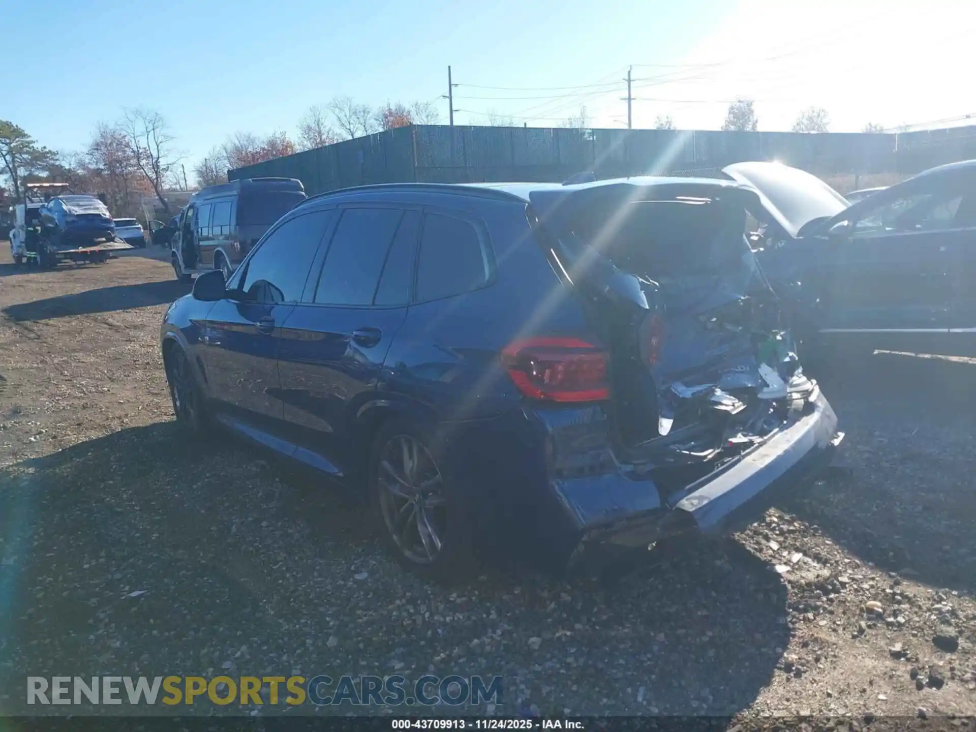 3 Photograph of a damaged car 5UXTY9C07M9G30896 BMW X3 2021
