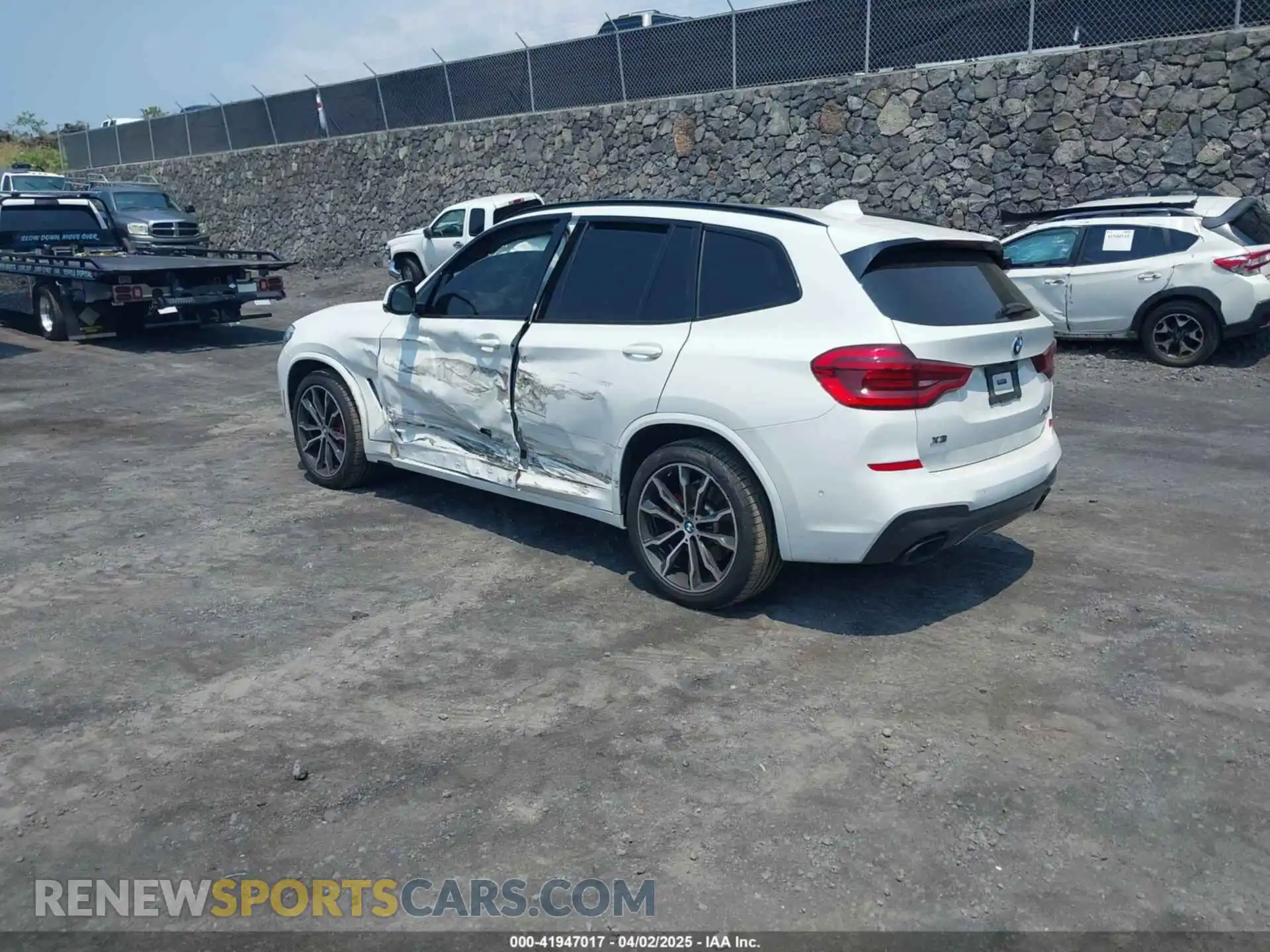 3 Photograph of a damaged car 5UXTY9C08M9G72347 BMW X3 2021