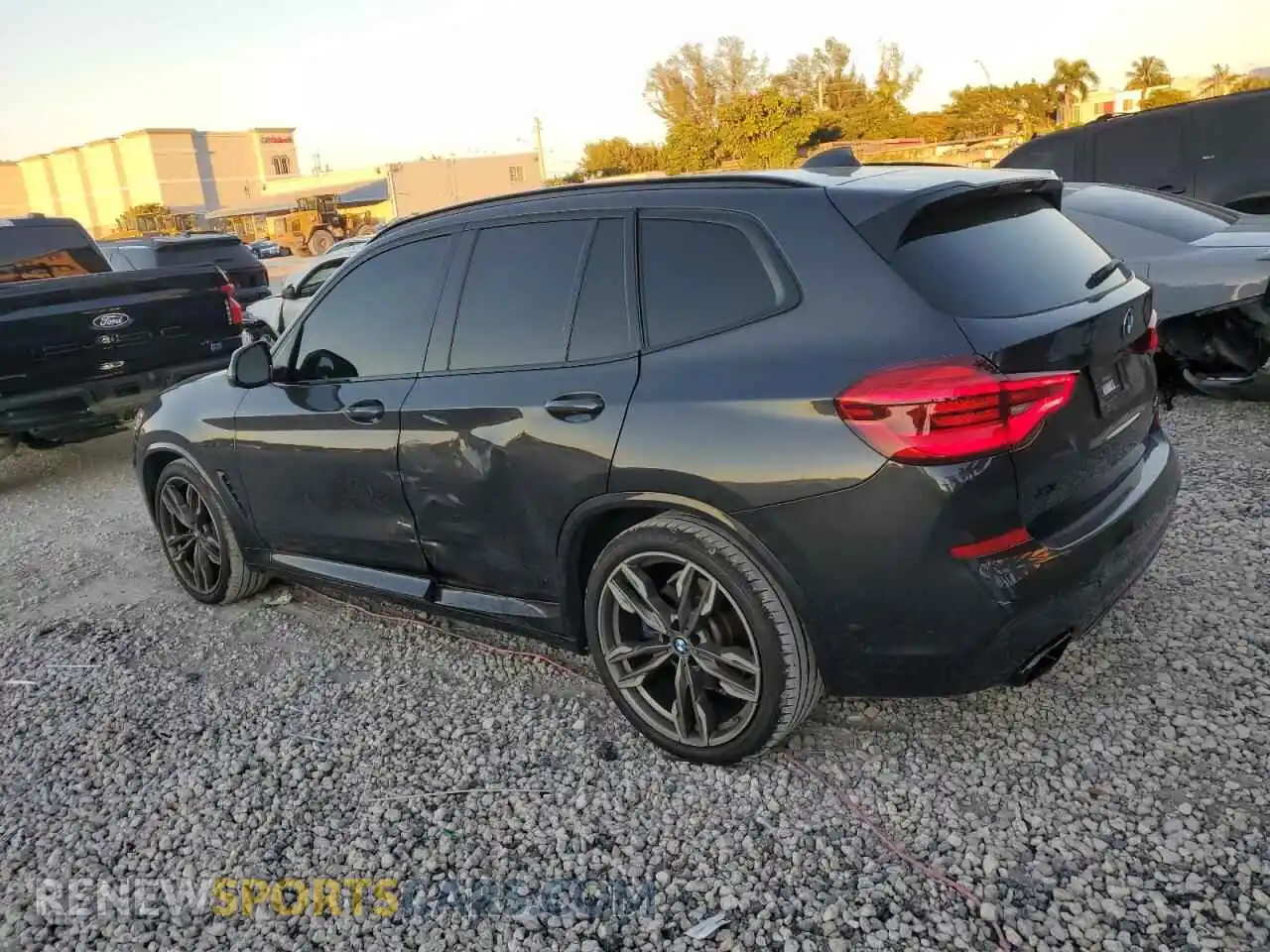 2 Photograph of a damaged car 5UXTY9C08M9H65966 BMW X3 2021