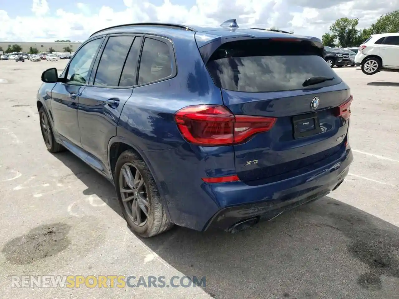 3 Photograph of a damaged car 5UXTY9C0XM9D79548 BMW X3 2021