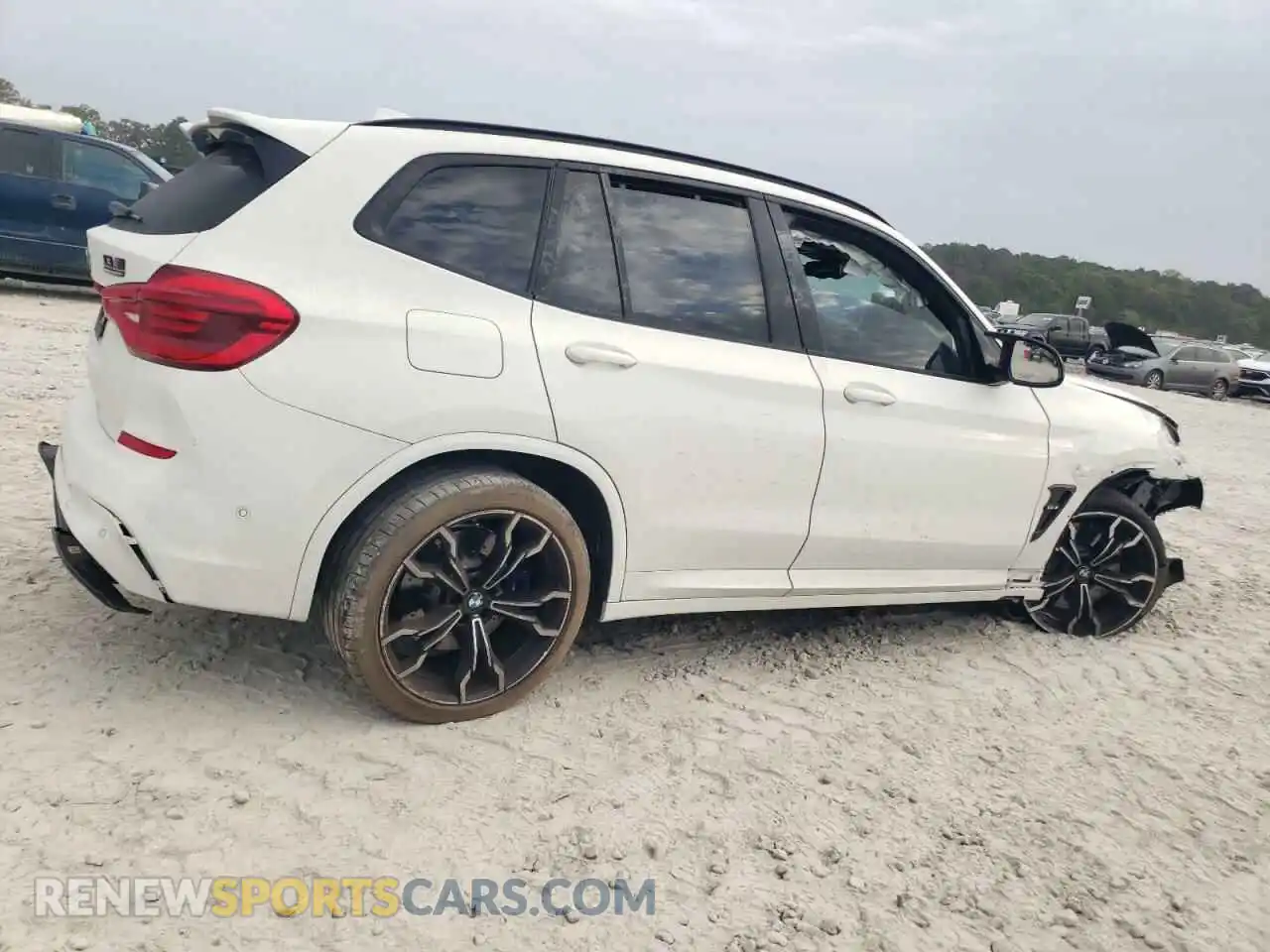 3 Photograph of a damaged car 5YMTS0C04M9G57284 BMW X3 2021