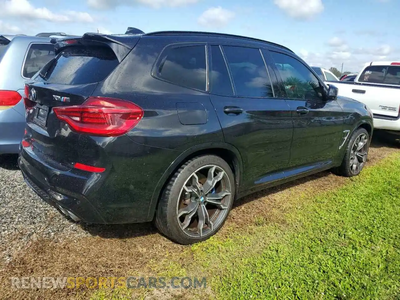 3 Photograph of a damaged car 5YMTS0C05M9G83814 BMW X3 2021