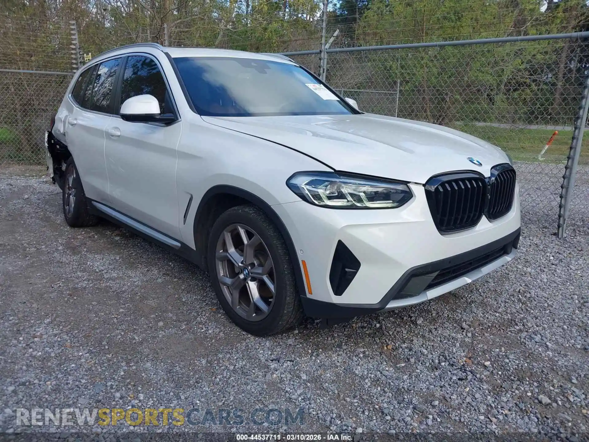 1 Photograph of a damaged car 5UX43DP00N9J50486 BMW X3 2022