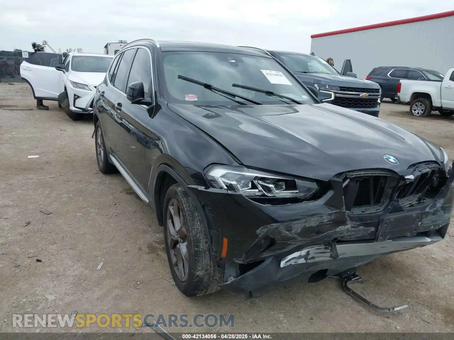 1 Photograph of a damaged car 5UX43DP00N9K19046 BMW X3 2022