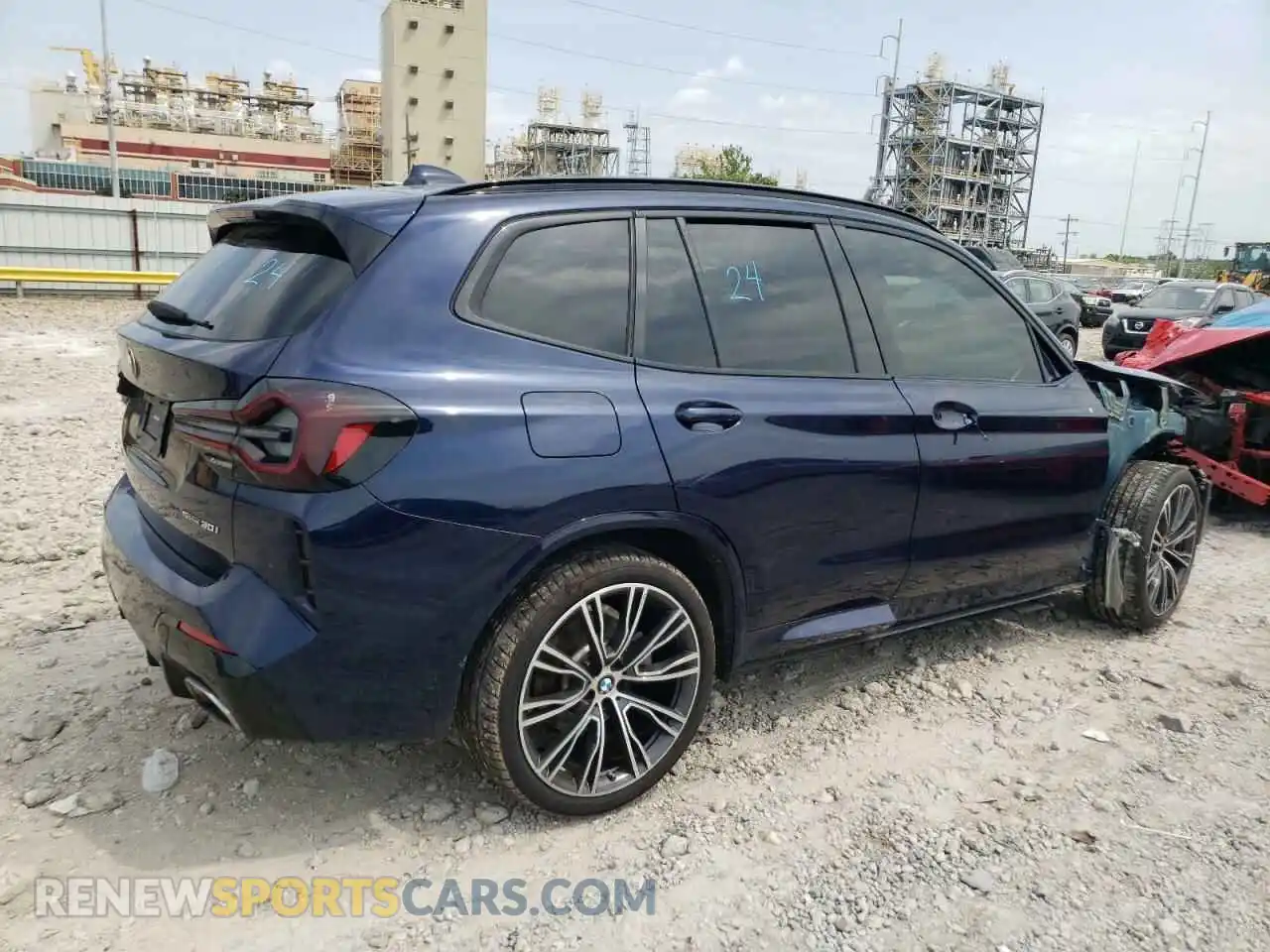 3 Photograph of a damaged car 5UX43DP00N9K52130 BMW X3 2022