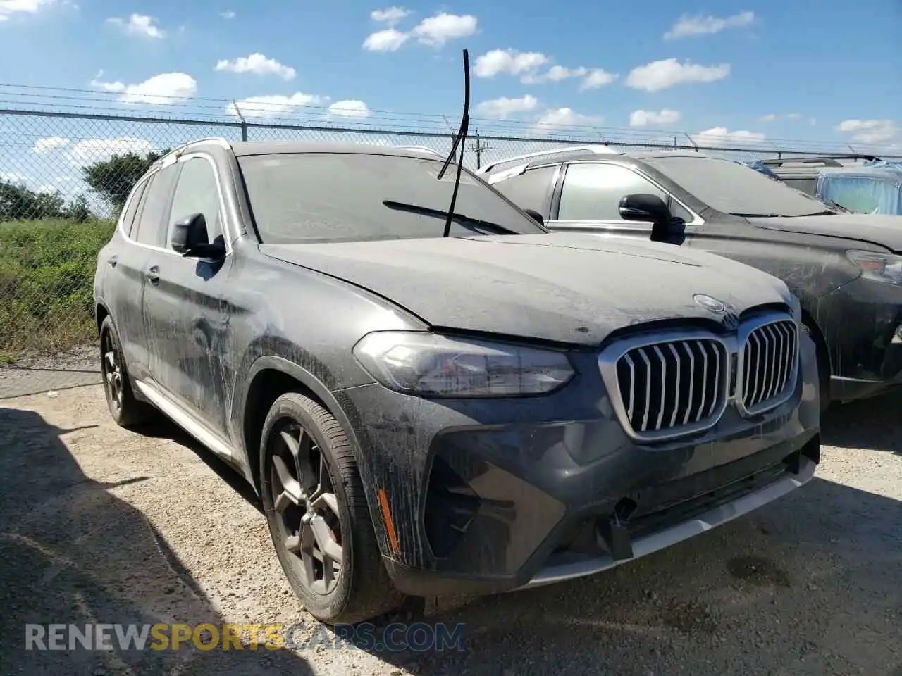 1 Photograph of a damaged car 5UX43DP00N9M44342 BMW X3 2022