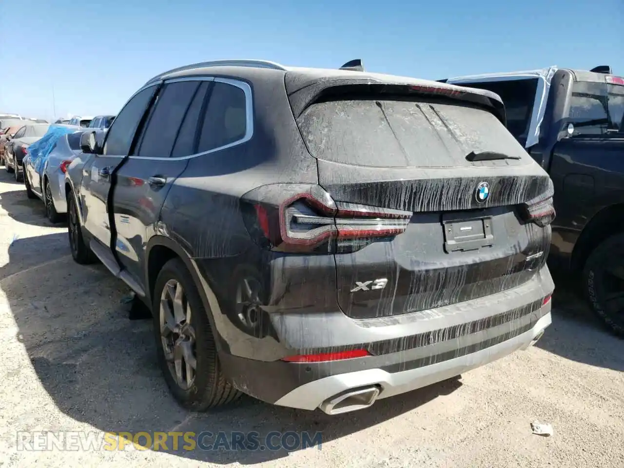 3 Photograph of a damaged car 5UX43DP00N9M44342 BMW X3 2022