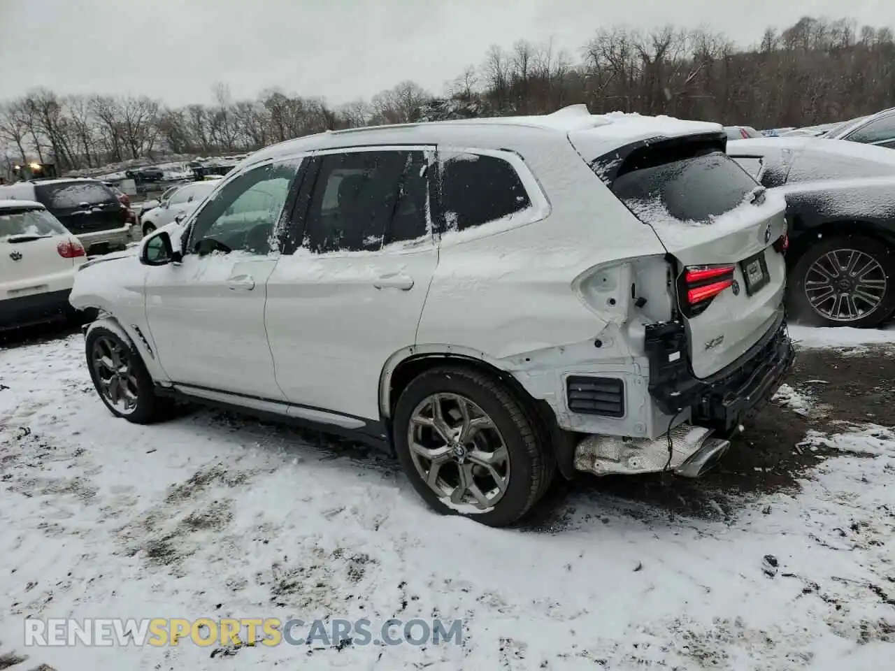 2 Photograph of a damaged car 5UX43DP00N9M49332 BMW X3 2022