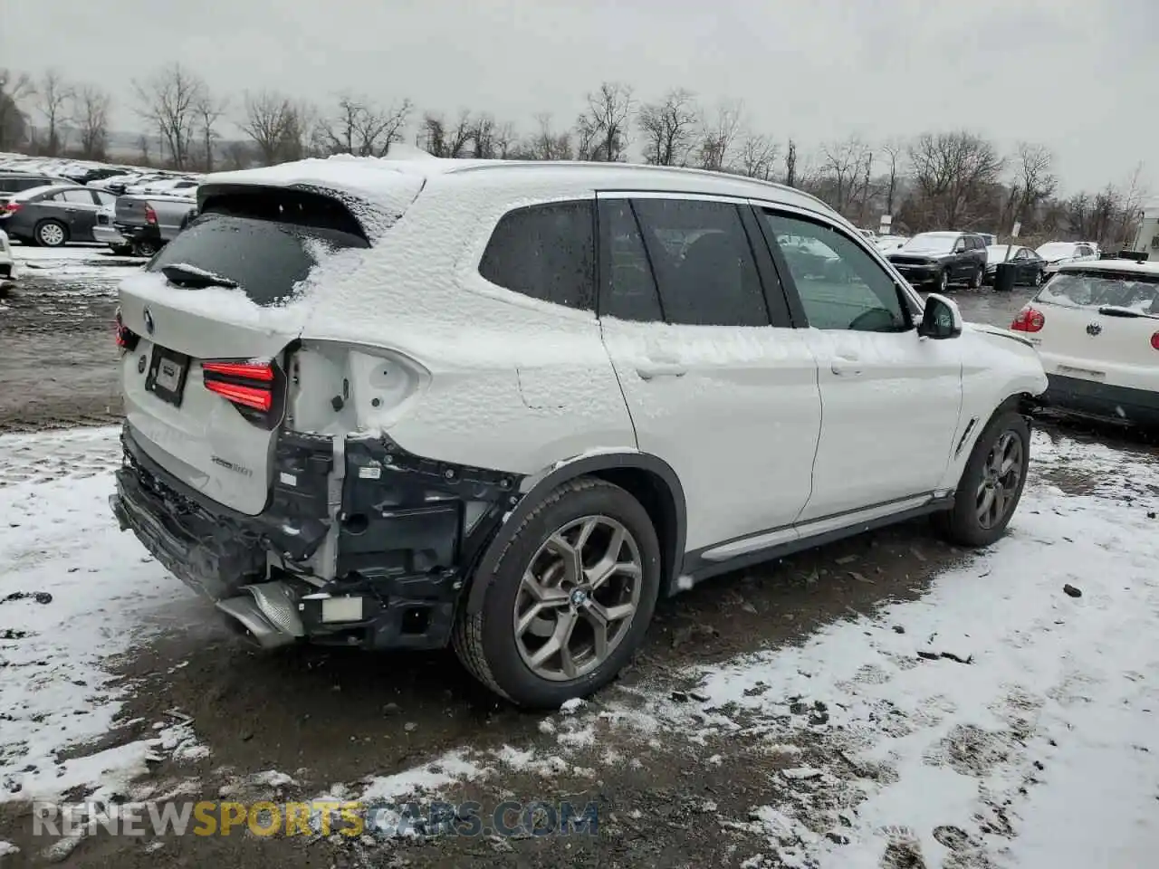 3 Photograph of a damaged car 5UX43DP00N9M49332 BMW X3 2022