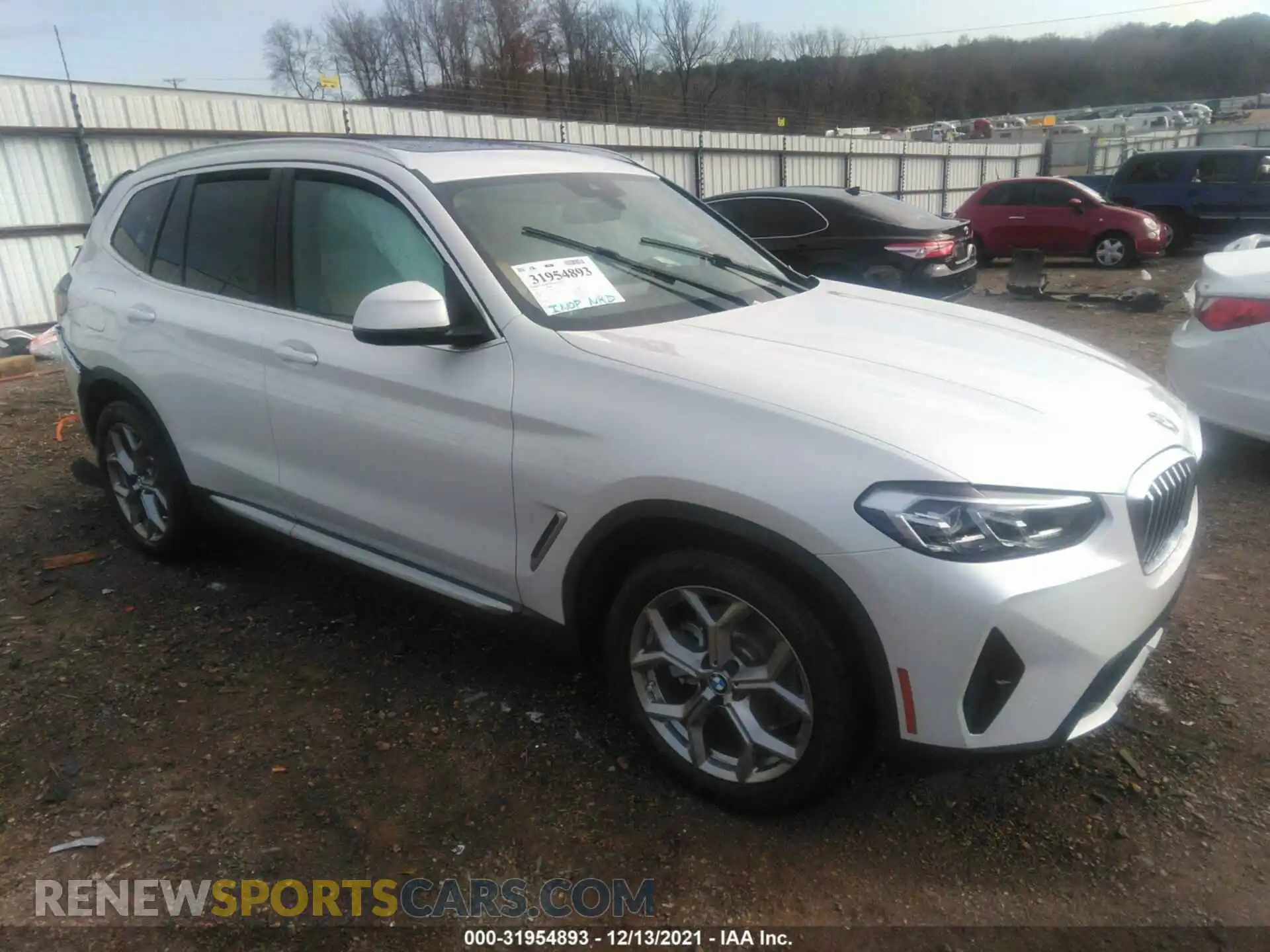 1 Photograph of a damaged car 5UX43DP01N9J75235 BMW X3 2022