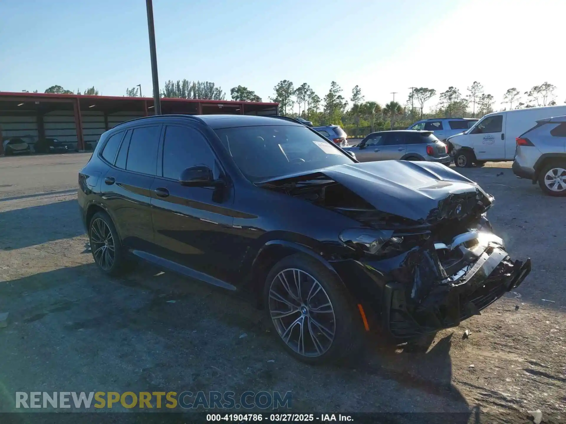 1 Photograph of a damaged car 5UX43DP01N9K44411 BMW X3 2022