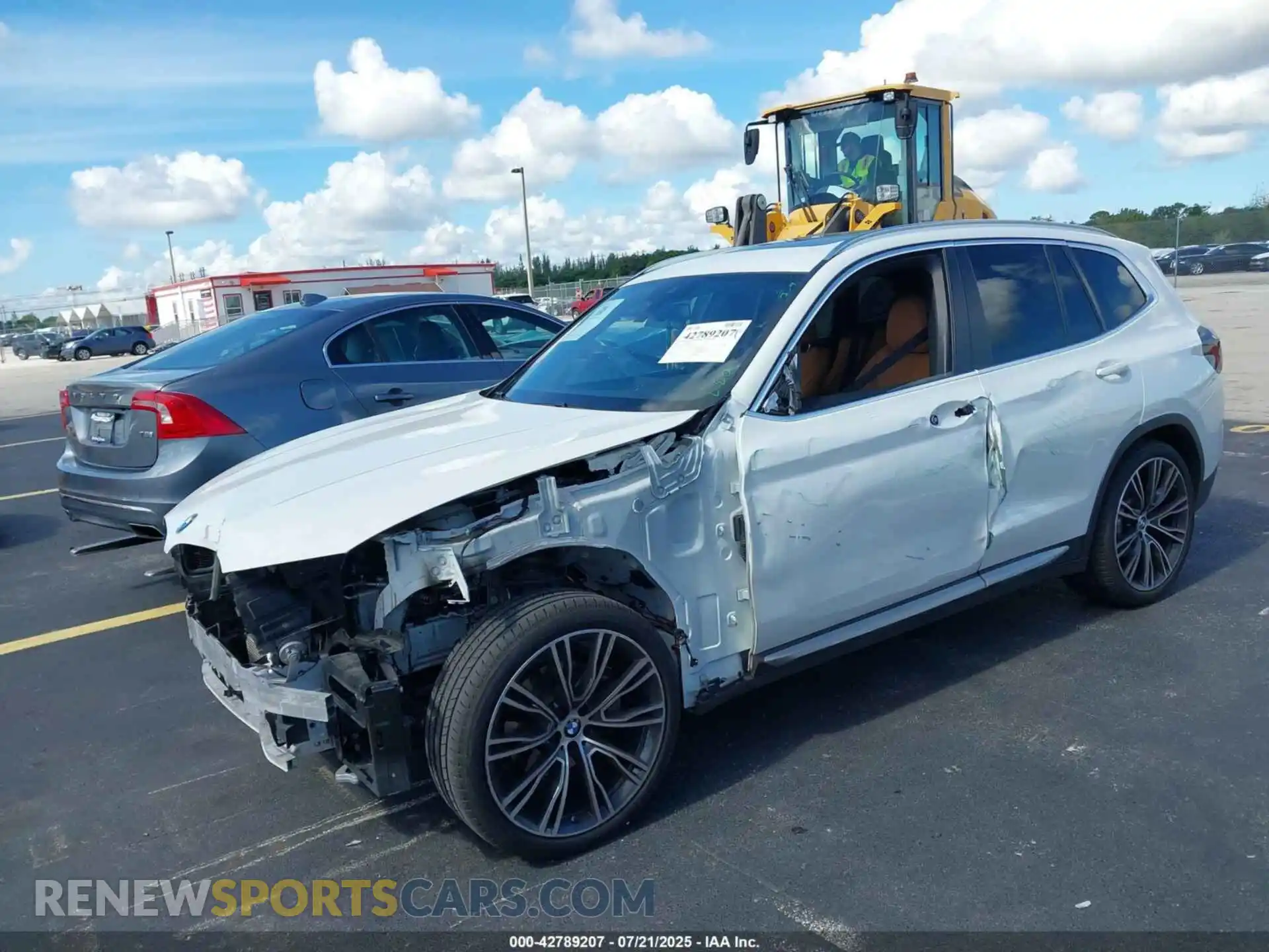 2 Фотография поврежденного автомобиля 5UX43DP01N9K69065 BMW X3 2022