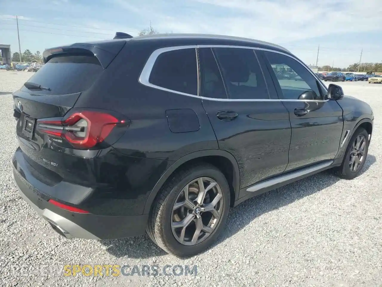 3 Photograph of a damaged car 5UX43DP01N9K93172 BMW X3 2022