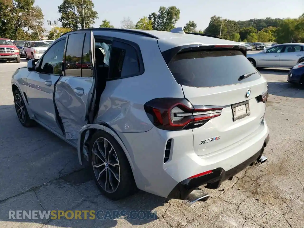 3 Photograph of a damaged car 5UX43DP01N9L67075 BMW X3 2022