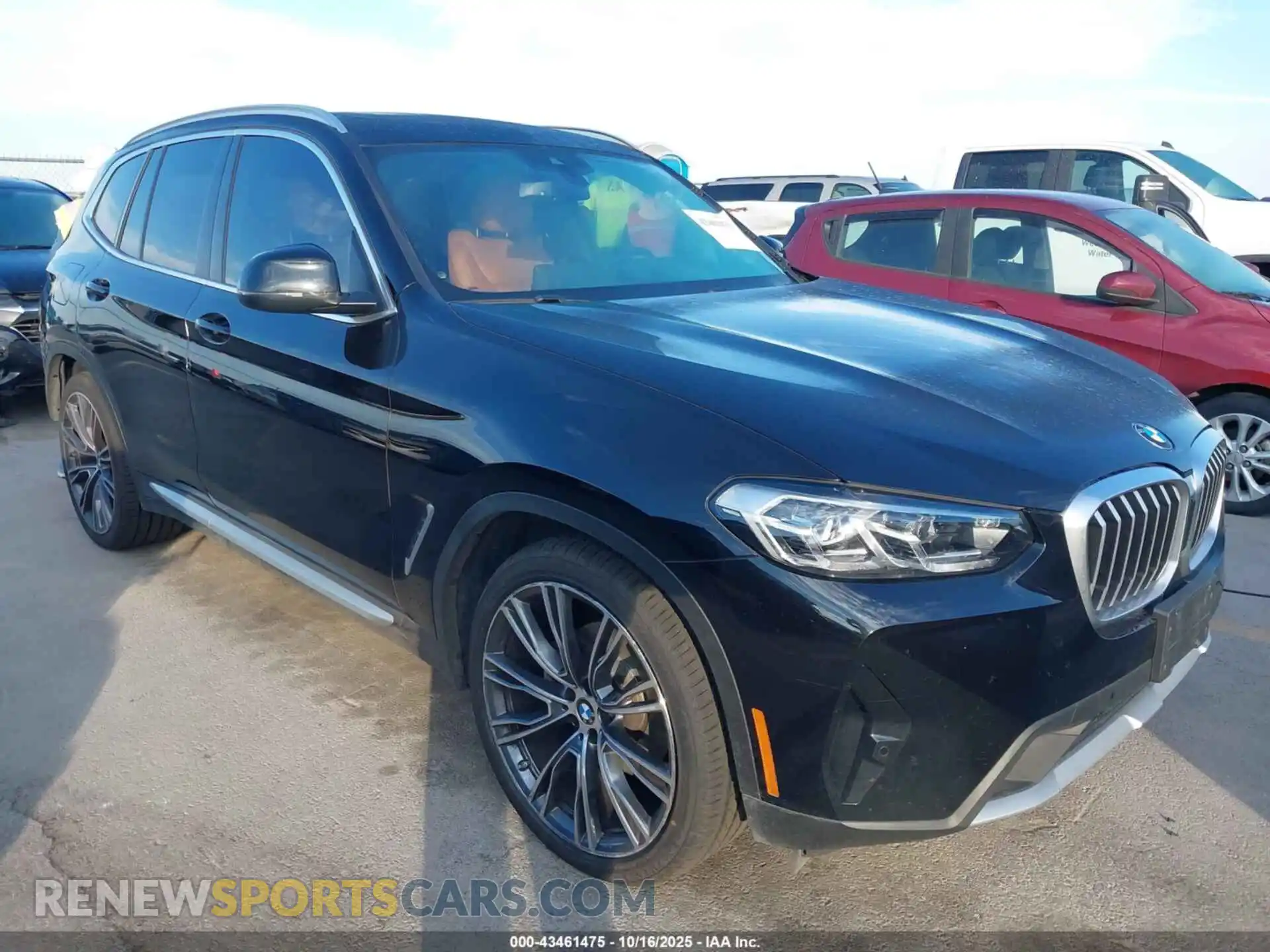 1 Photograph of a damaged car 5UX43DP01N9N31117 BMW X3 2022