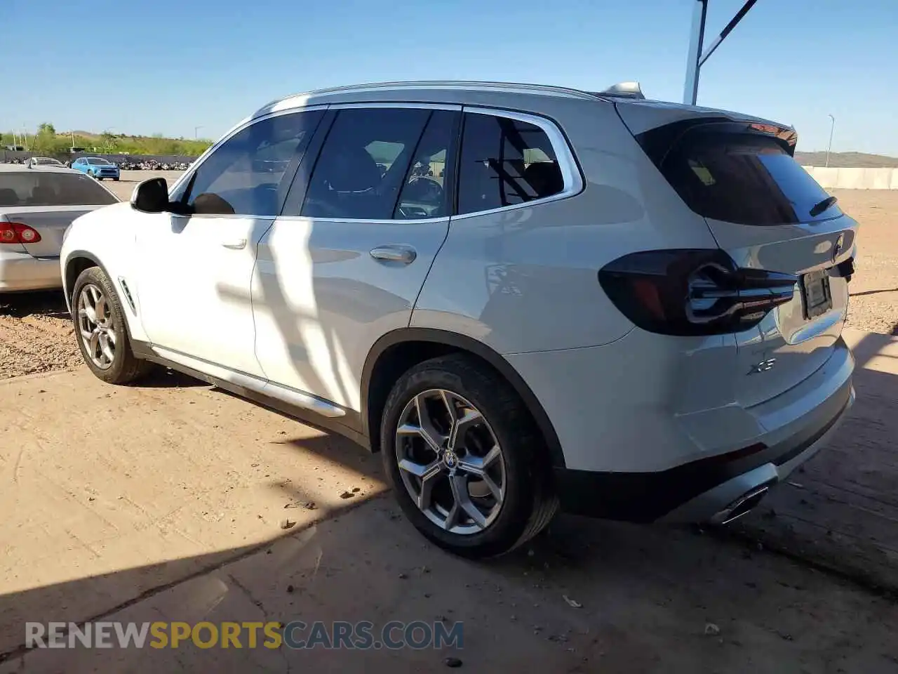2 Photograph of a damaged car 5UX43DP02N9J95204 BMW X3 2022