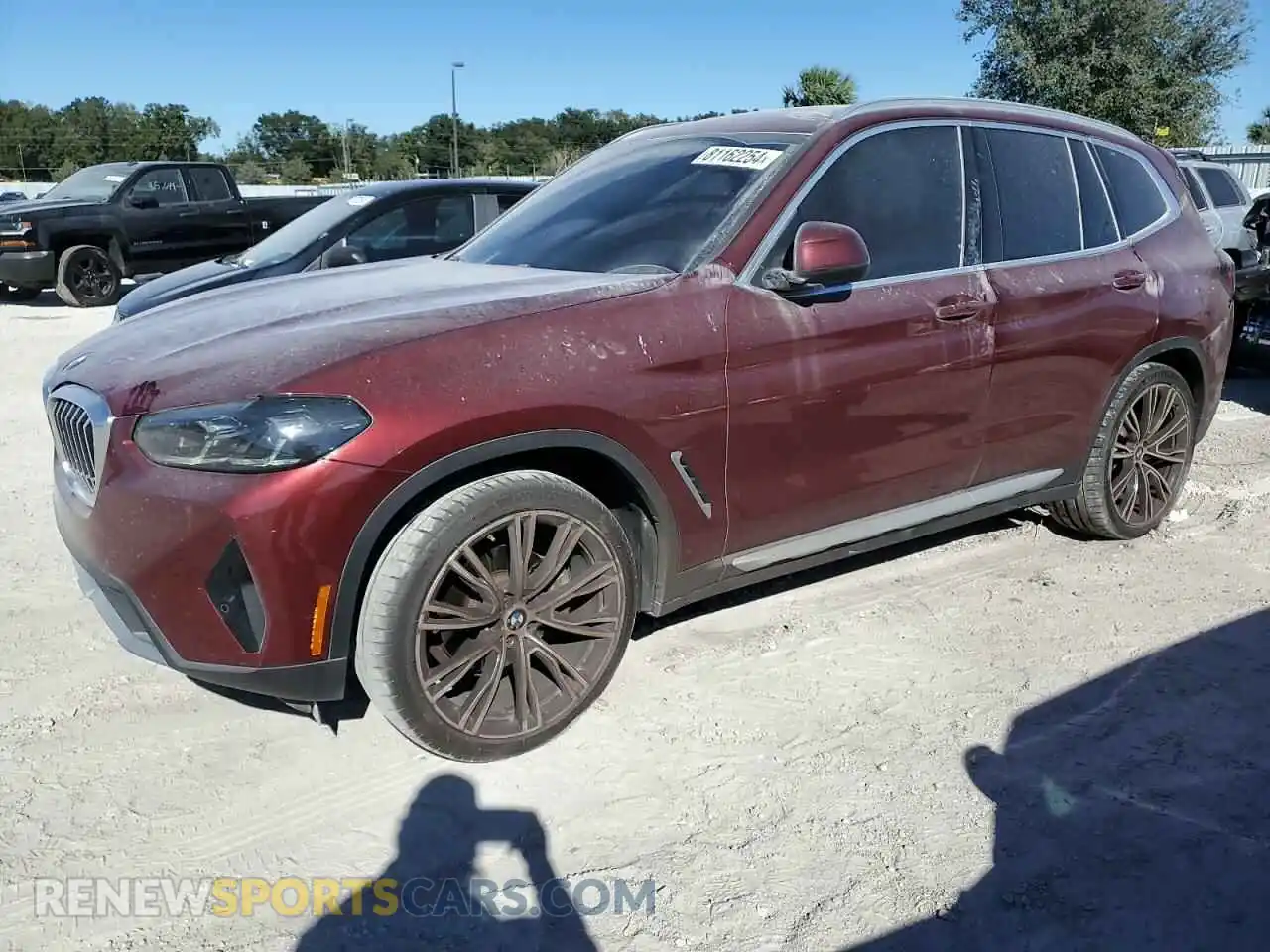 1 Photograph of a damaged car 5UX43DP02N9K93312 BMW X3 2022