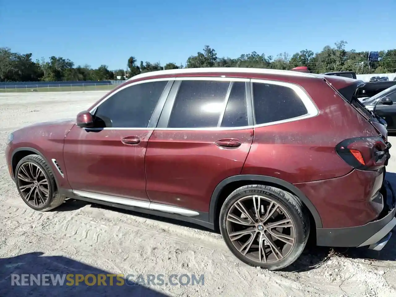 2 Photograph of a damaged car 5UX43DP02N9K93312 BMW X3 2022