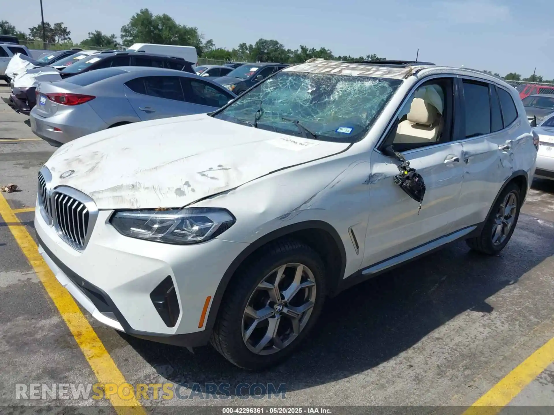 2 Photograph of a damaged car 5UX43DP03N9J64740 BMW X3 2022
