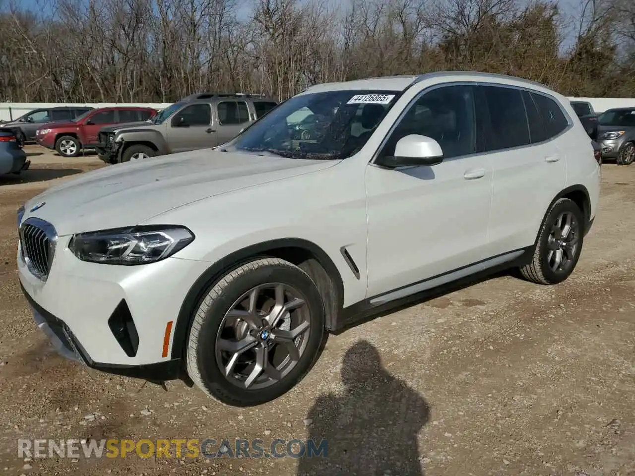 1 Photograph of a damaged car 5UX43DP03N9K69343 BMW X3 2022