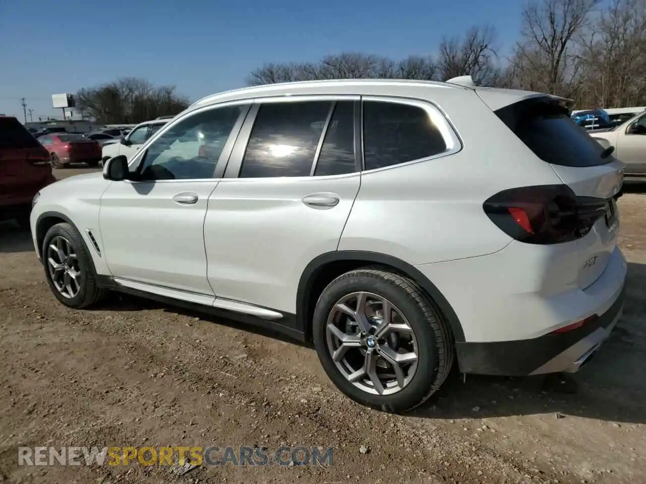 2 Photograph of a damaged car 5UX43DP03N9K69343 BMW X3 2022