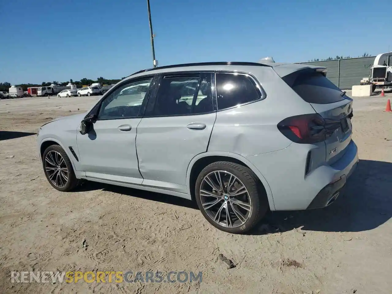2 Фотография поврежденного автомобиля 5UX43DP03N9L01594 BMW X3 2022