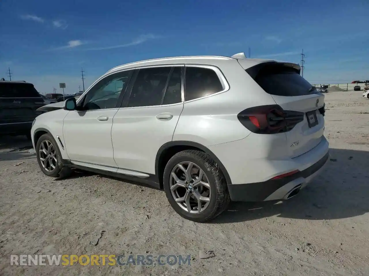 2 Photograph of a damaged car 5UX43DP03N9L84007 BMW X3 2022