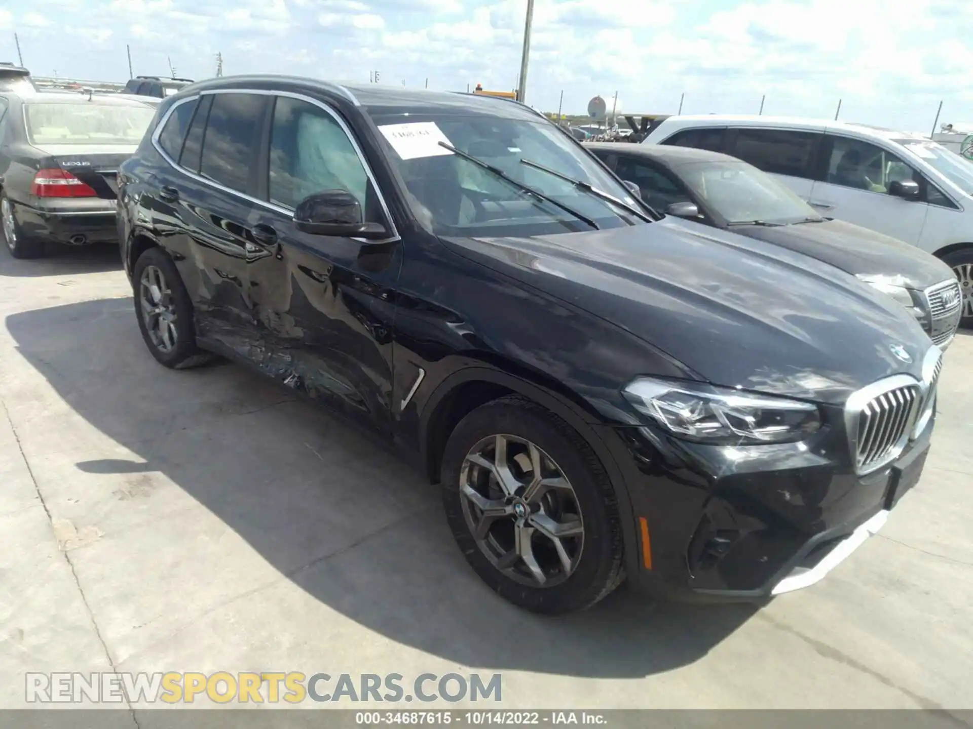 1 Photograph of a damaged car 5UX43DP03N9M16891 BMW X3 2022