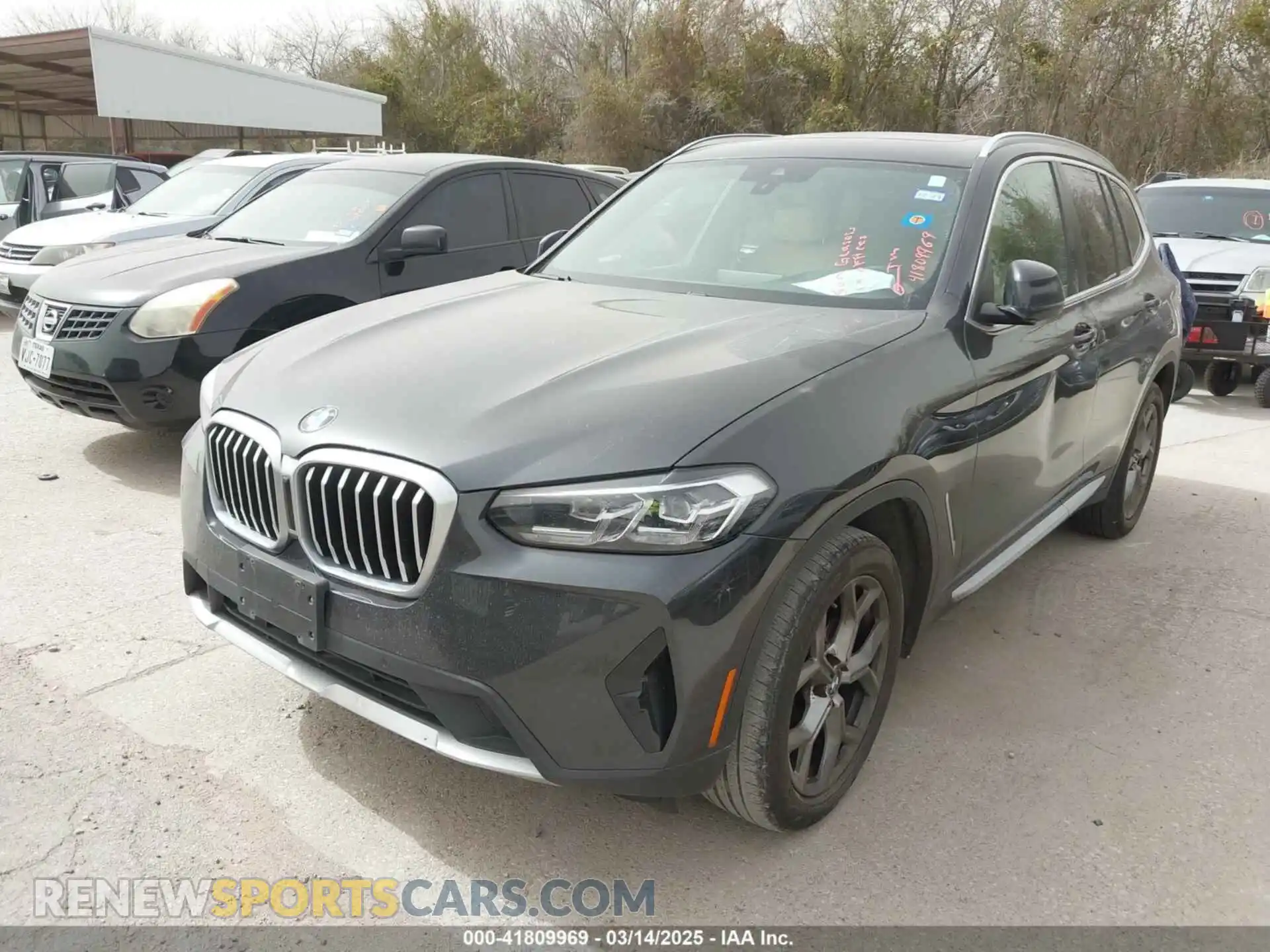 2 Photograph of a damaged car 5UX43DP03N9M46716 BMW X3 2022