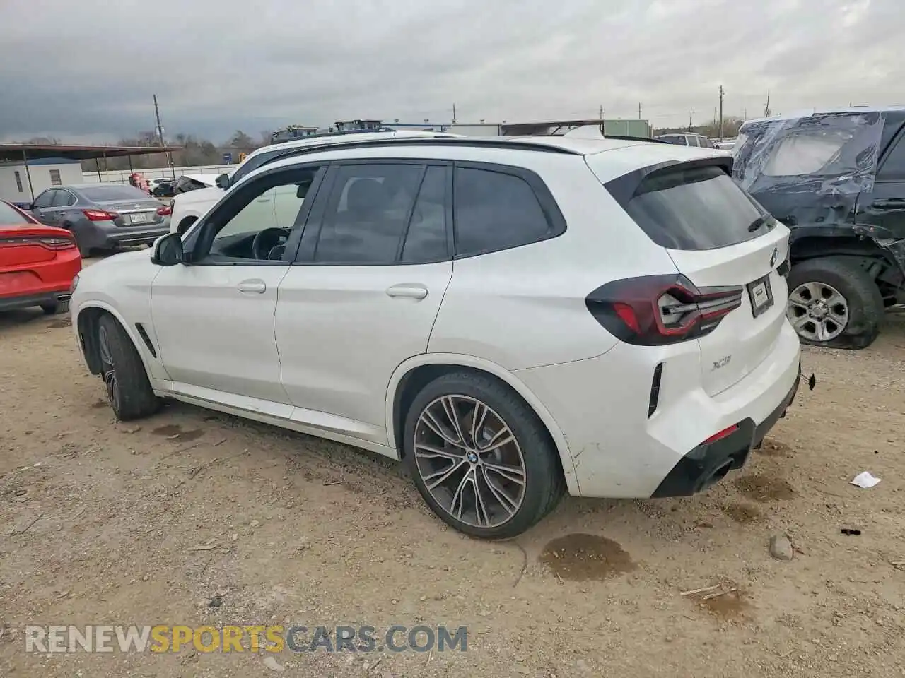 2 Photograph of a damaged car 5UX43DP03N9M71342 BMW X3 2022