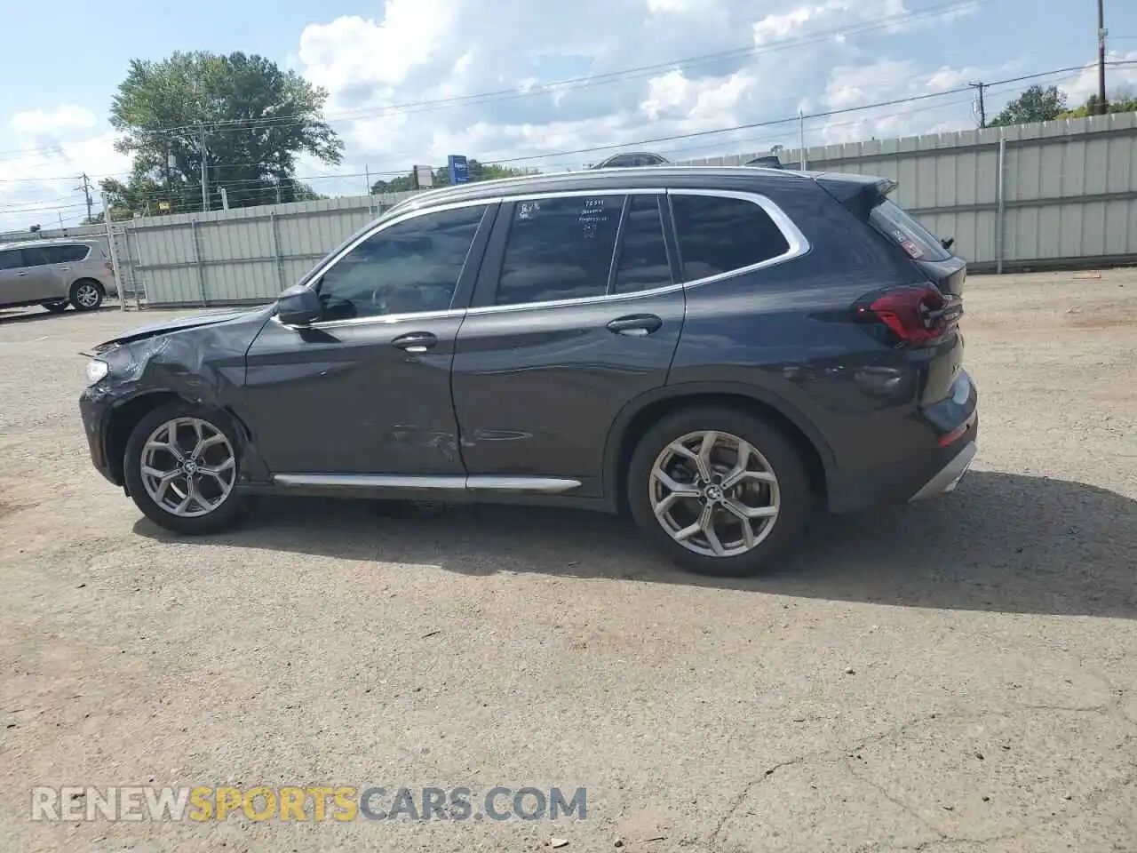 2 Photograph of a damaged car 5UX43DP03N9N18014 BMW X3 2022