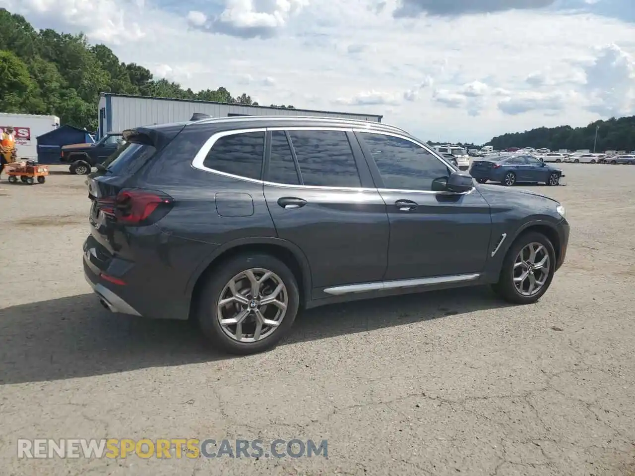 3 Photograph of a damaged car 5UX43DP03N9N18014 BMW X3 2022