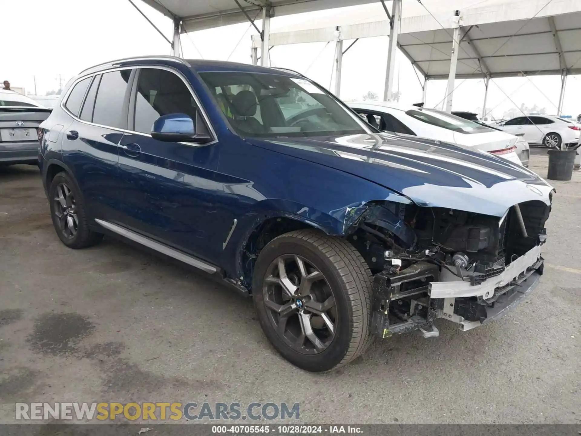 1 Photograph of a damaged car 5UX43DP04N9K69352 BMW X3 2022