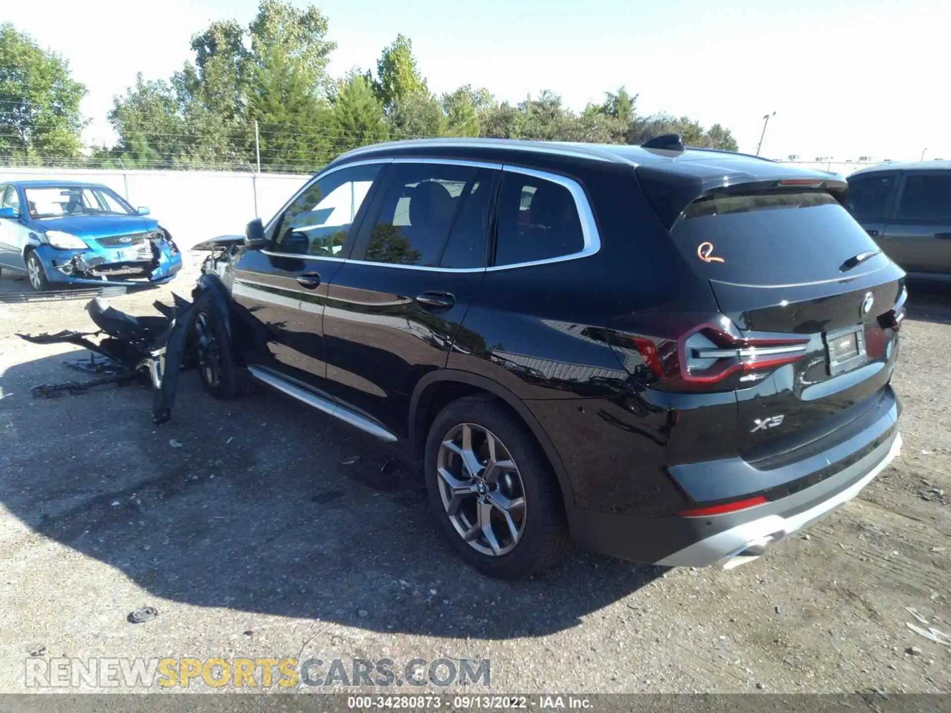 3 Photograph of a damaged car 5UX43DP04N9K82313 BMW X3 2022