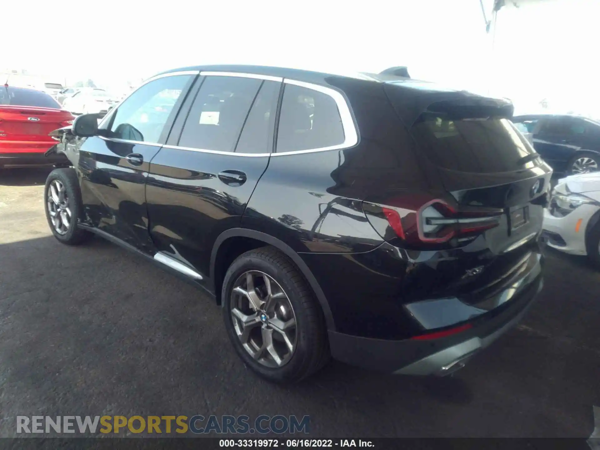 3 Photograph of a damaged car 5UX43DP04N9L08991 BMW X3 2022