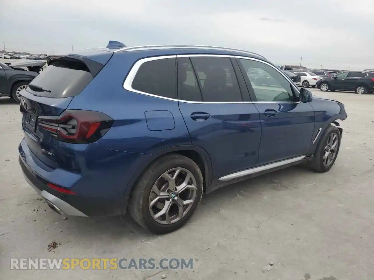 3 Photograph of a damaged car 5UX43DP05N9L42504 BMW X3 2022