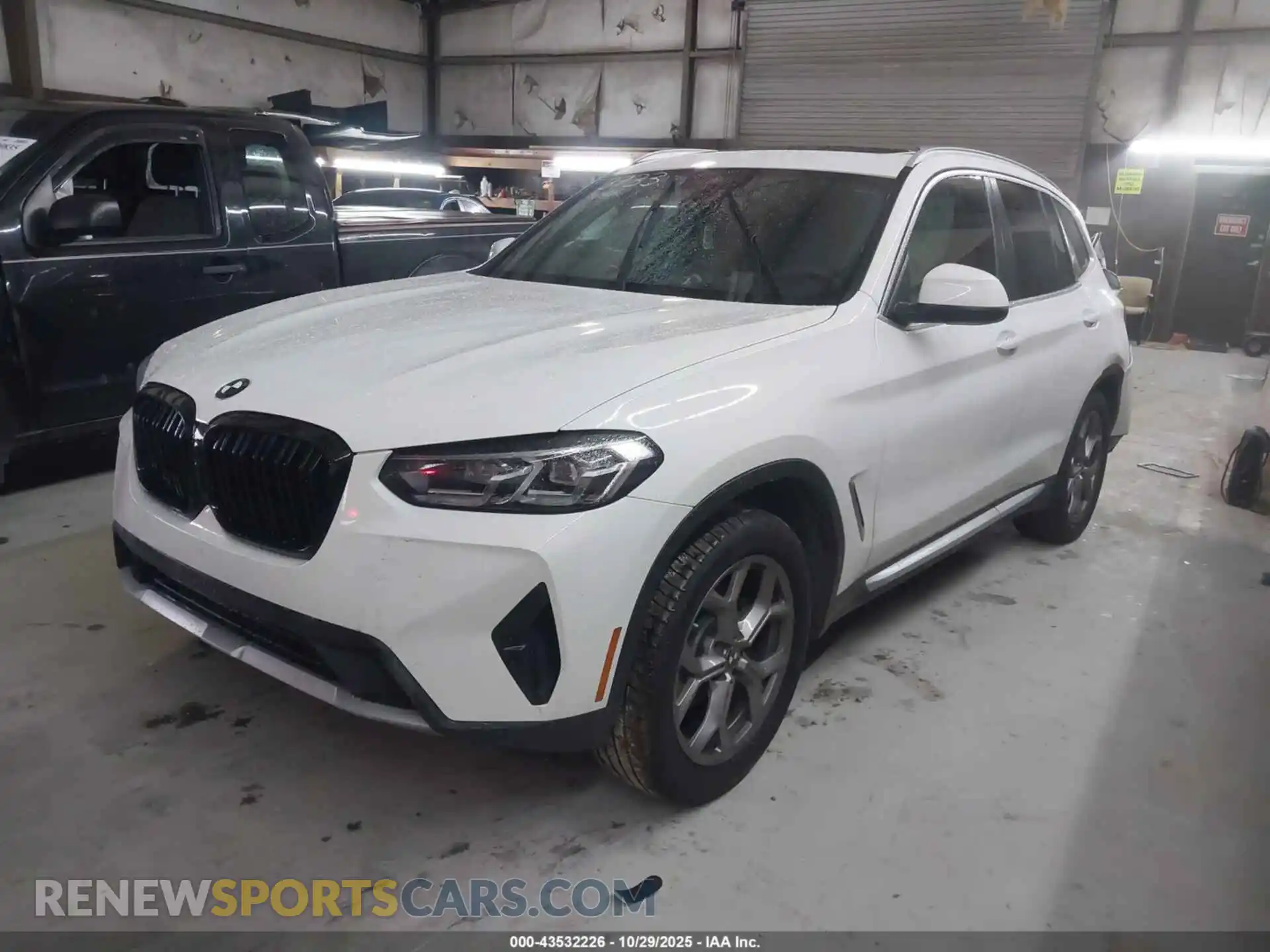 2 Photograph of a damaged car 5UX43DP05N9L83733 BMW X3 2022