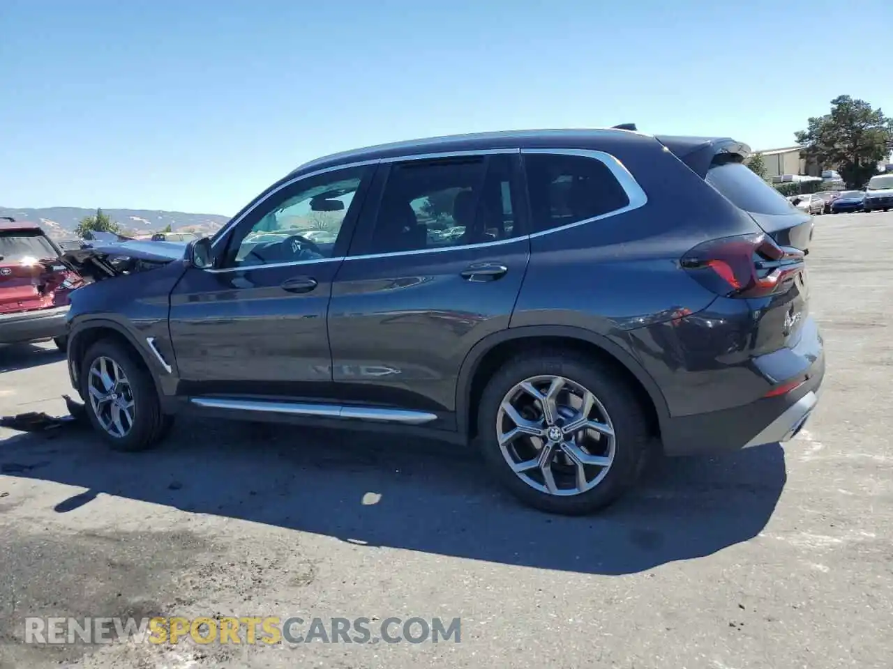 2 Photograph of a damaged car 5UX43DP06N9J91012 BMW X3 2022