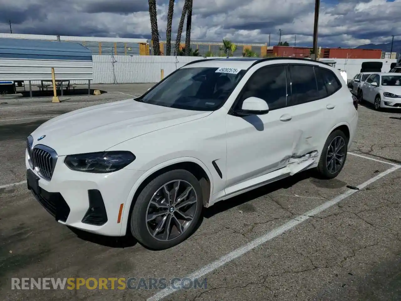 1 Photograph of a damaged car 5UX43DP06N9M67530 BMW X3 2022