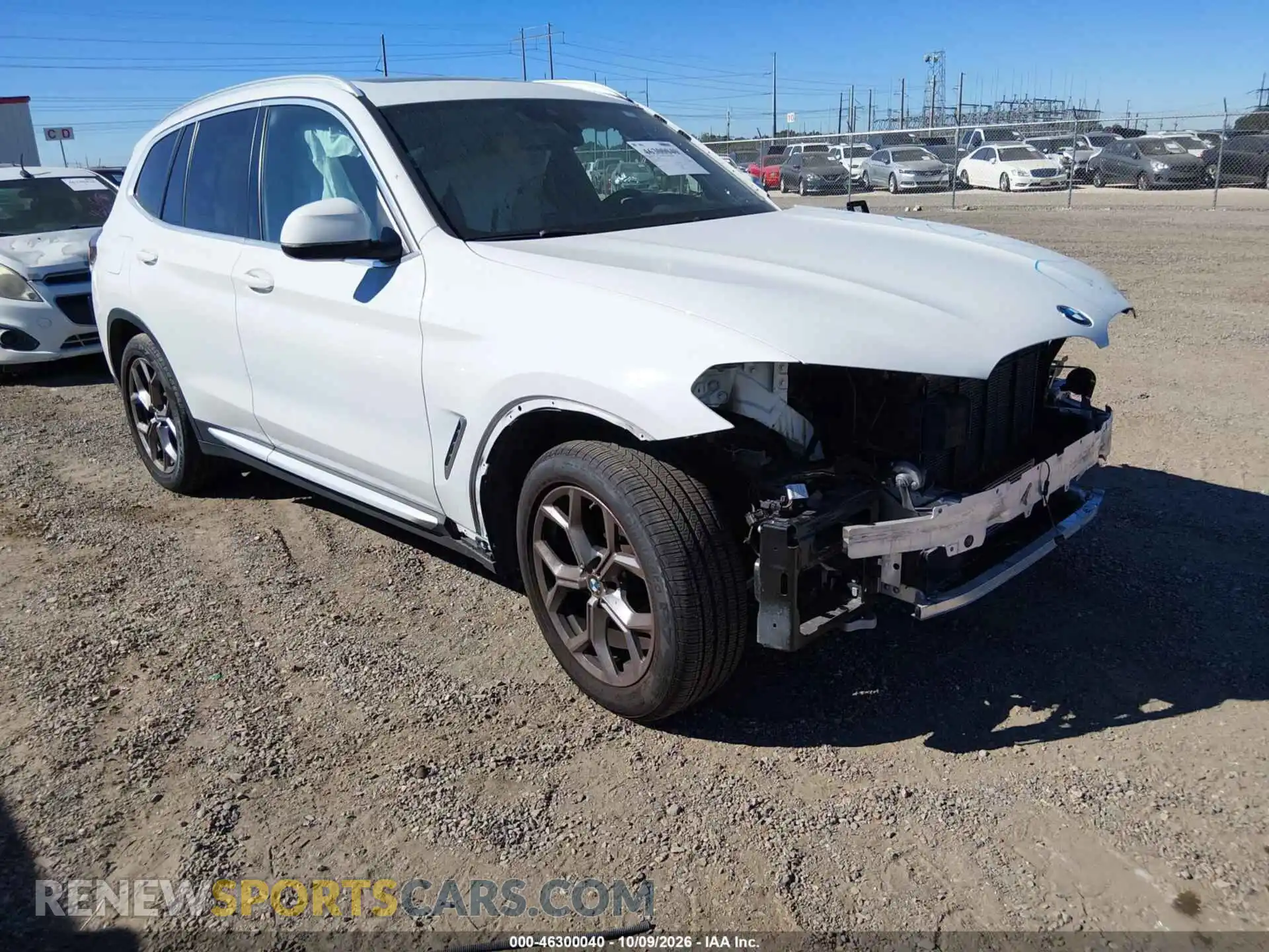 1 Photograph of a damaged car 5UX43DP06N9M82724 BMW X3 2022