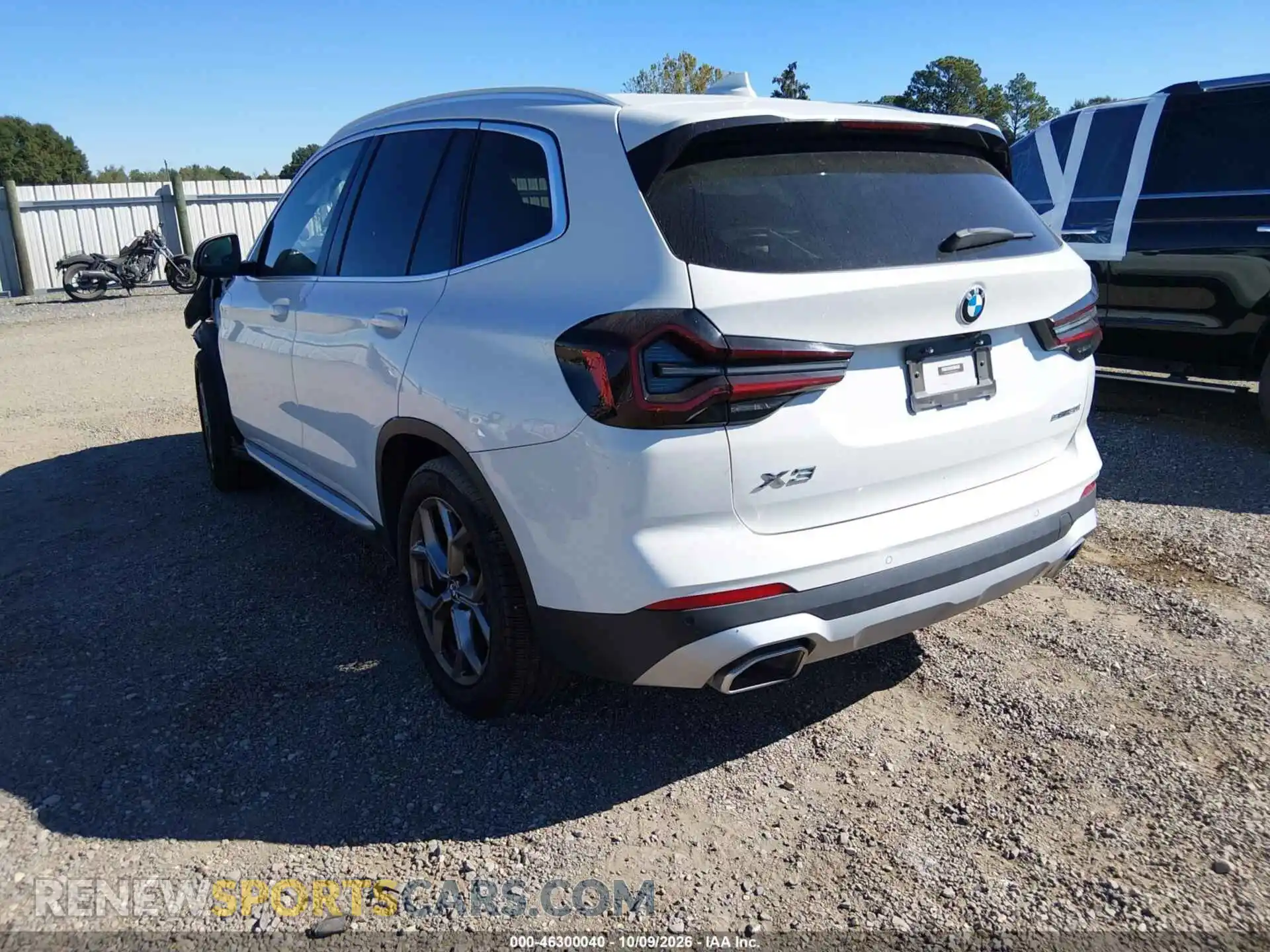 3 Photograph of a damaged car 5UX43DP06N9M82724 BMW X3 2022