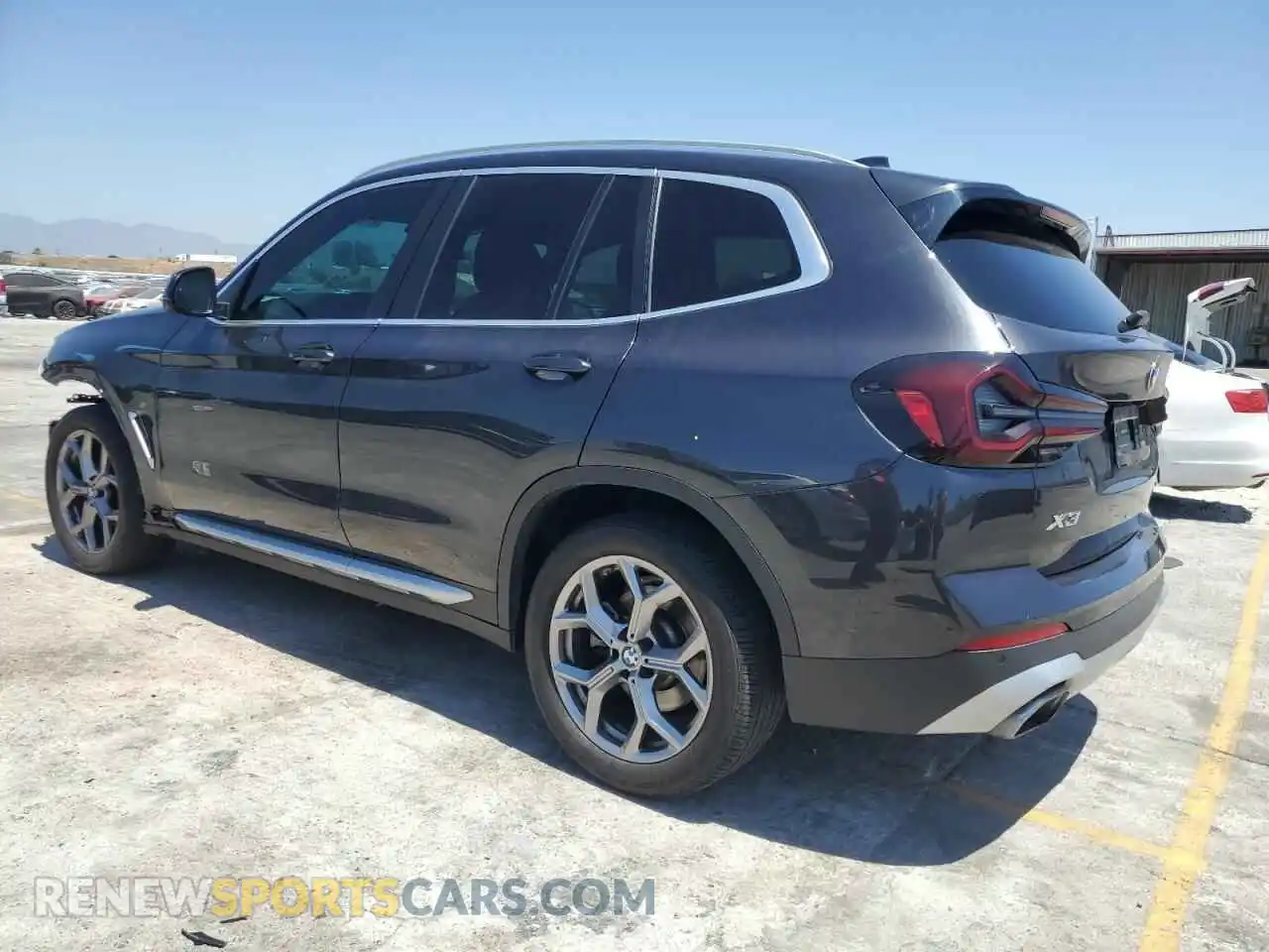 2 Photograph of a damaged car 5UX43DP08N9J29076 BMW X3 2022