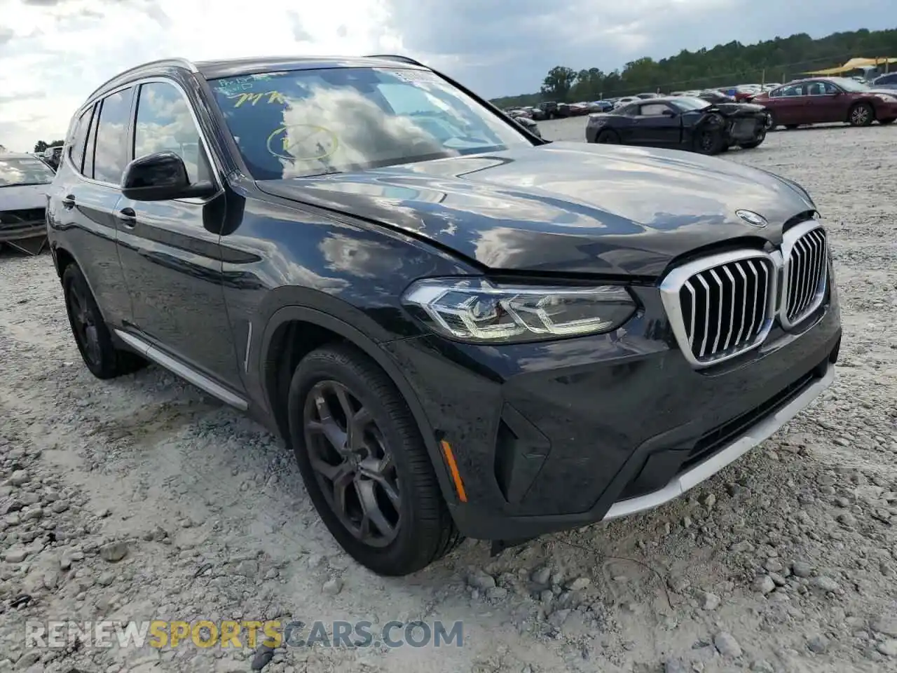1 Photograph of a damaged car 5UX43DP08N9J67164 BMW X3 2022