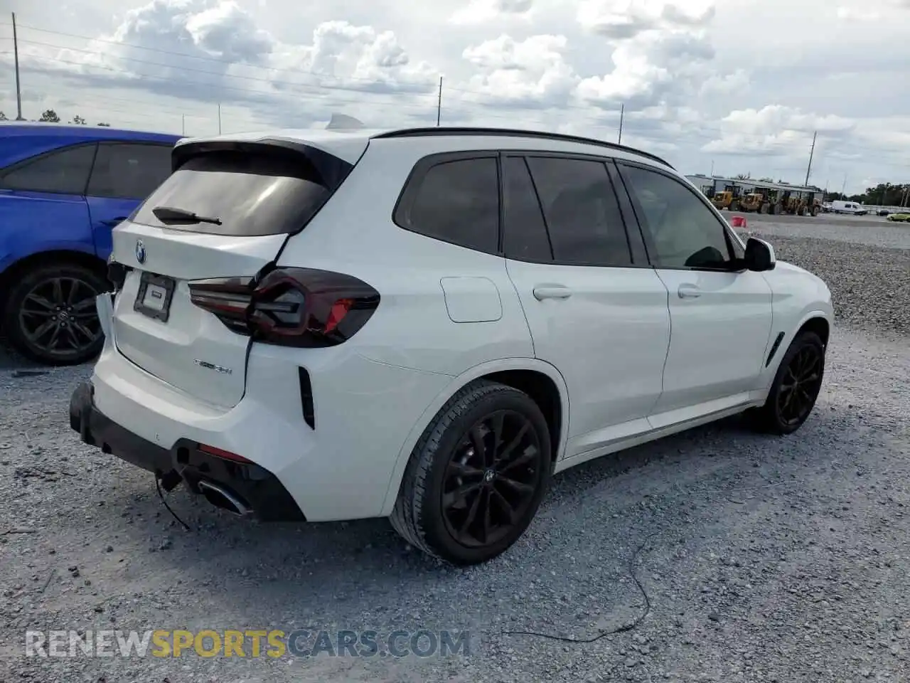 3 Photograph of a damaged car 5UX43DP08N9K26603 BMW X3 2022