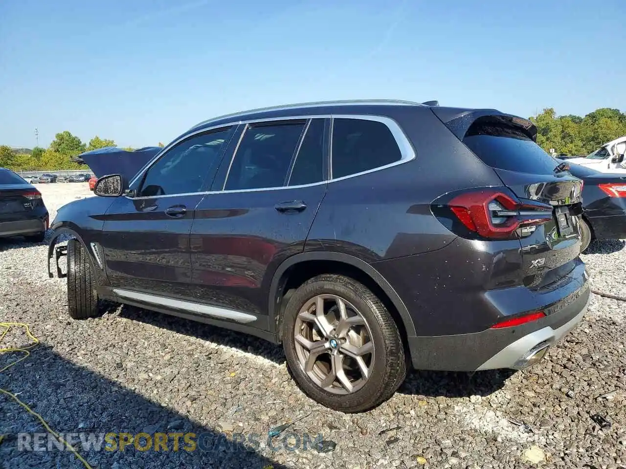 2 Photograph of a damaged car 5UX43DP08N9K82413 BMW X3 2022